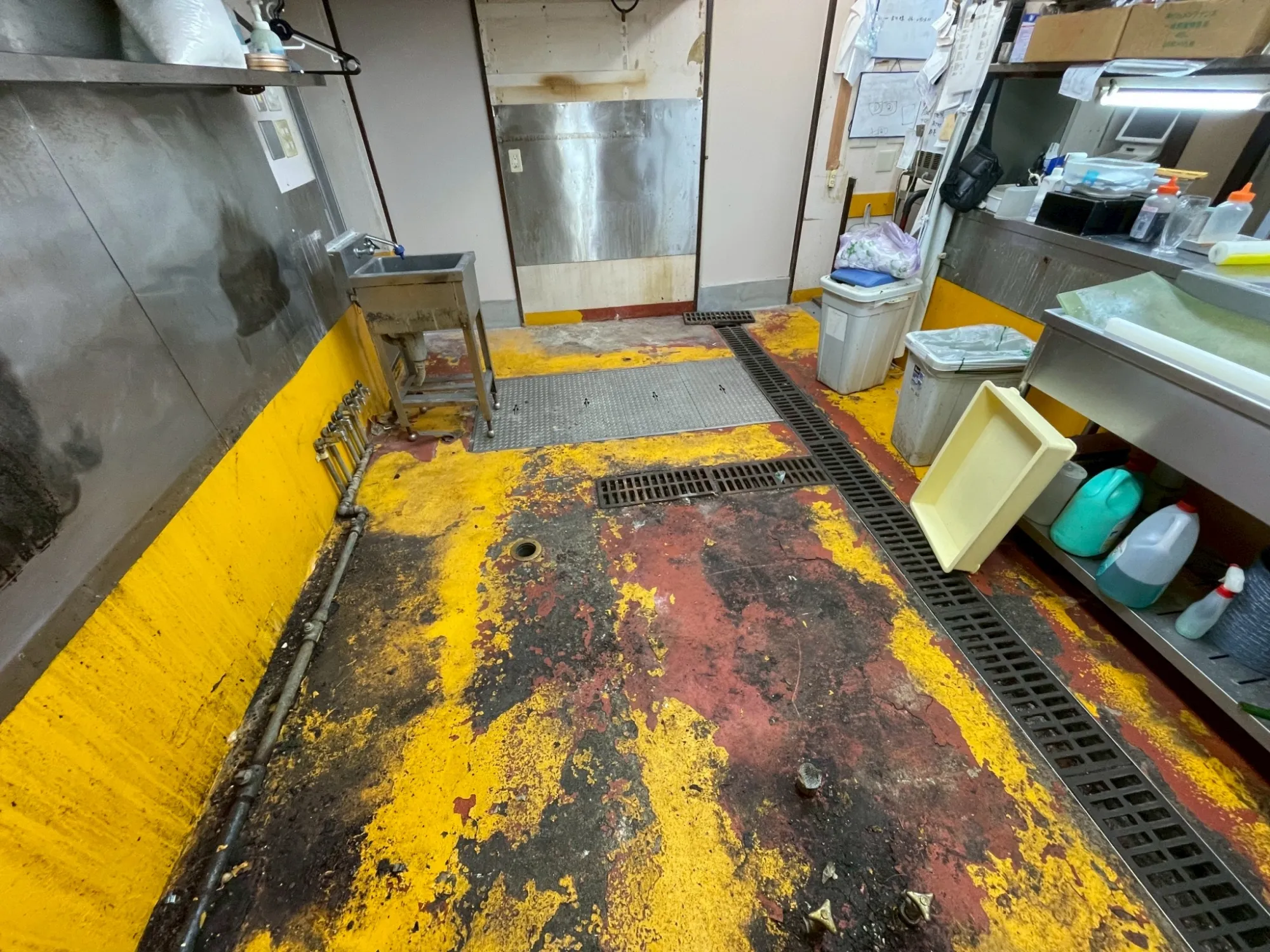 居酒屋厨房改修工事 - 施工前