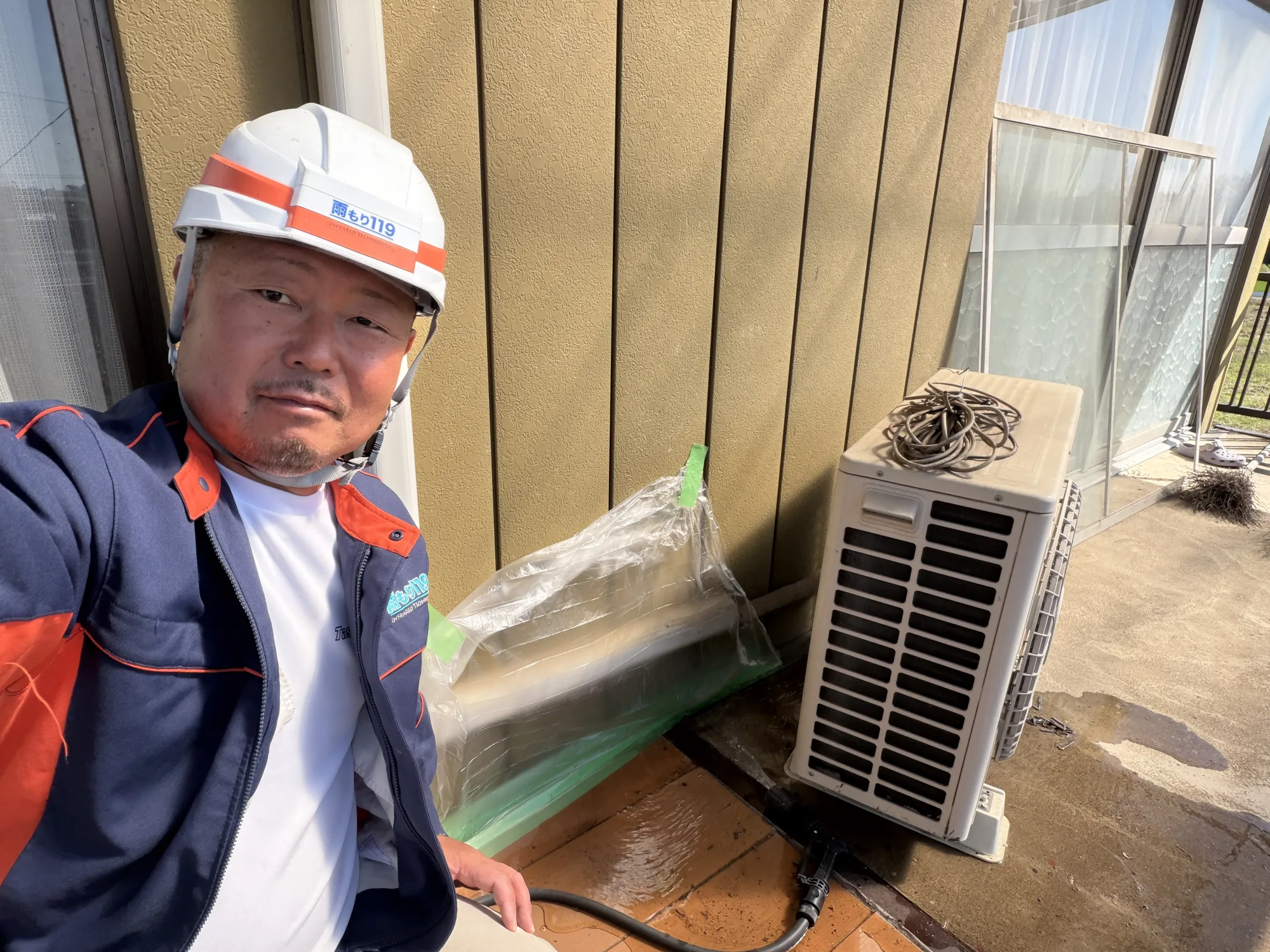 下妻市で雨漏り調査。他社が直せなかった理由は「上に屋根があるから濡れ