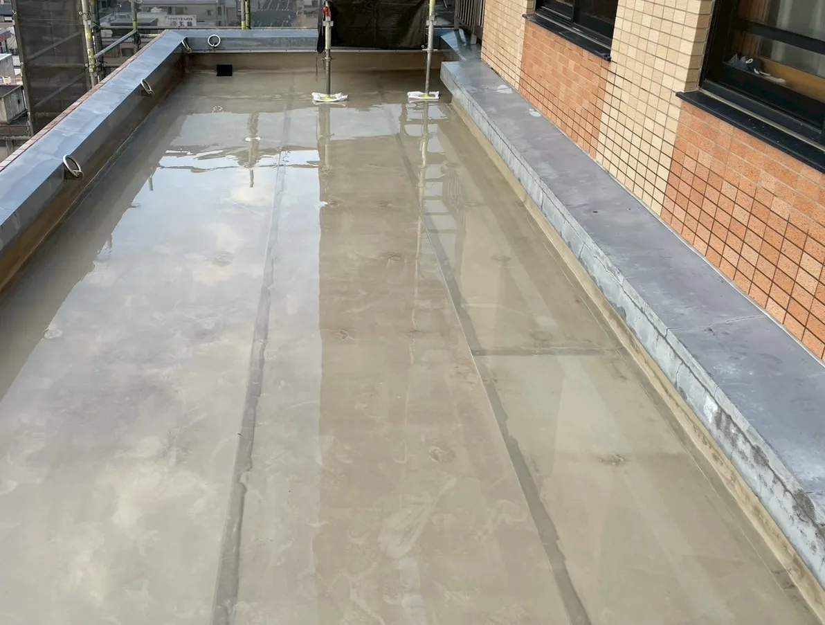 塩ビシート防水のメンテナンスで失敗する理由‼️ - 施工前