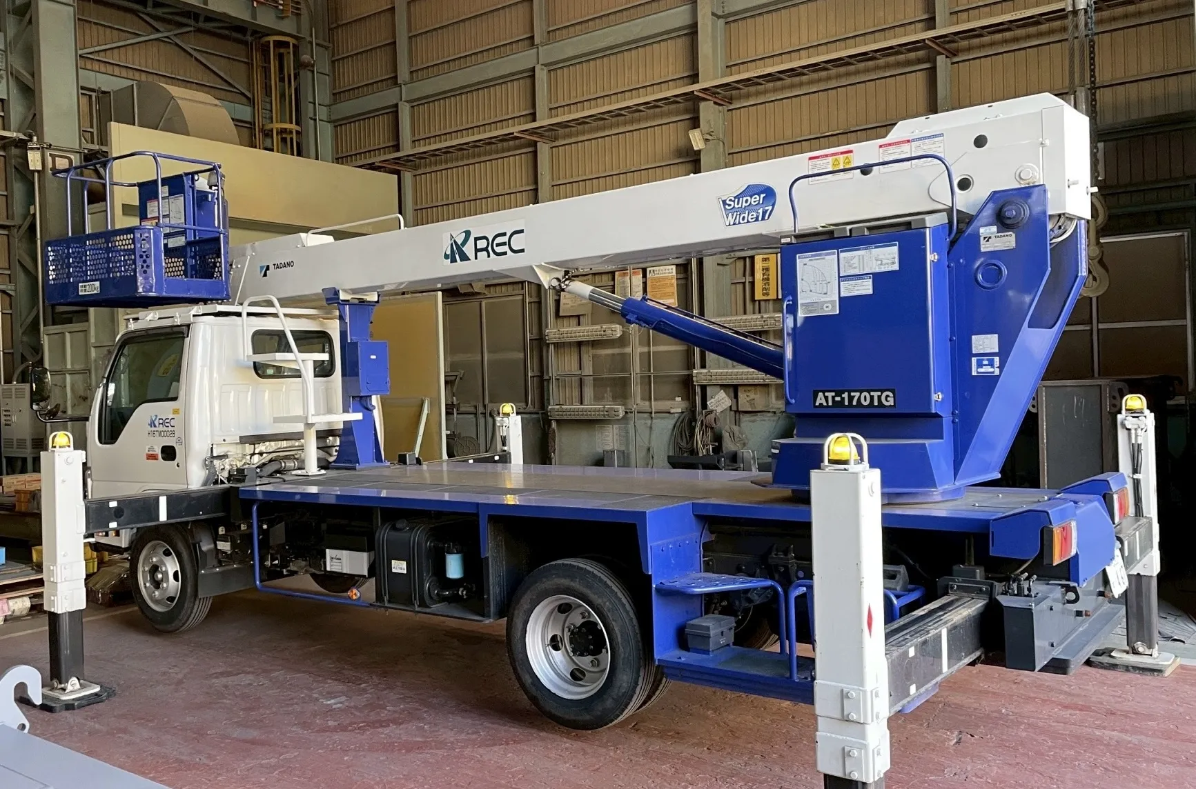 大切な商品を守ります‼️ - 施工前