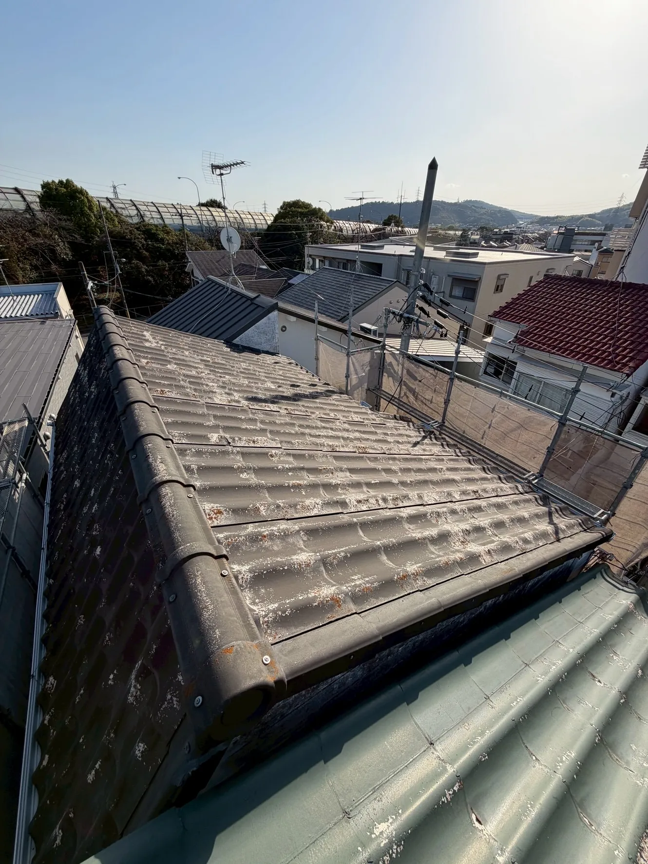 セキスイU瓦をアイジー工業スーパーガルテクトへ葺き替え！ - 施工前