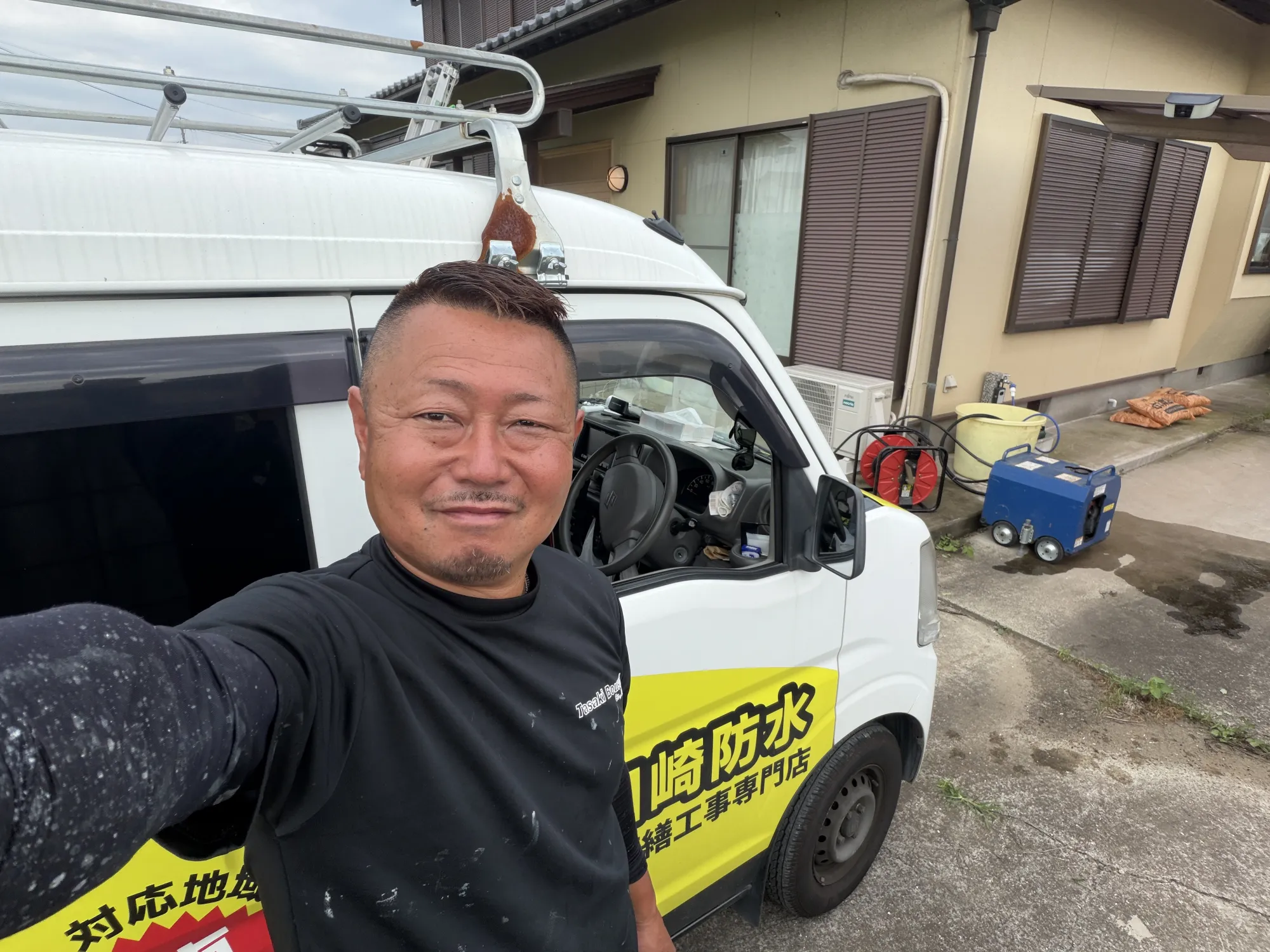 つくばみらい市で防水メンテナンス工事。相見積もりで「水拭き」を提案する安い業者が危険な理由と、高圧洗浄の重要性 - 施工前