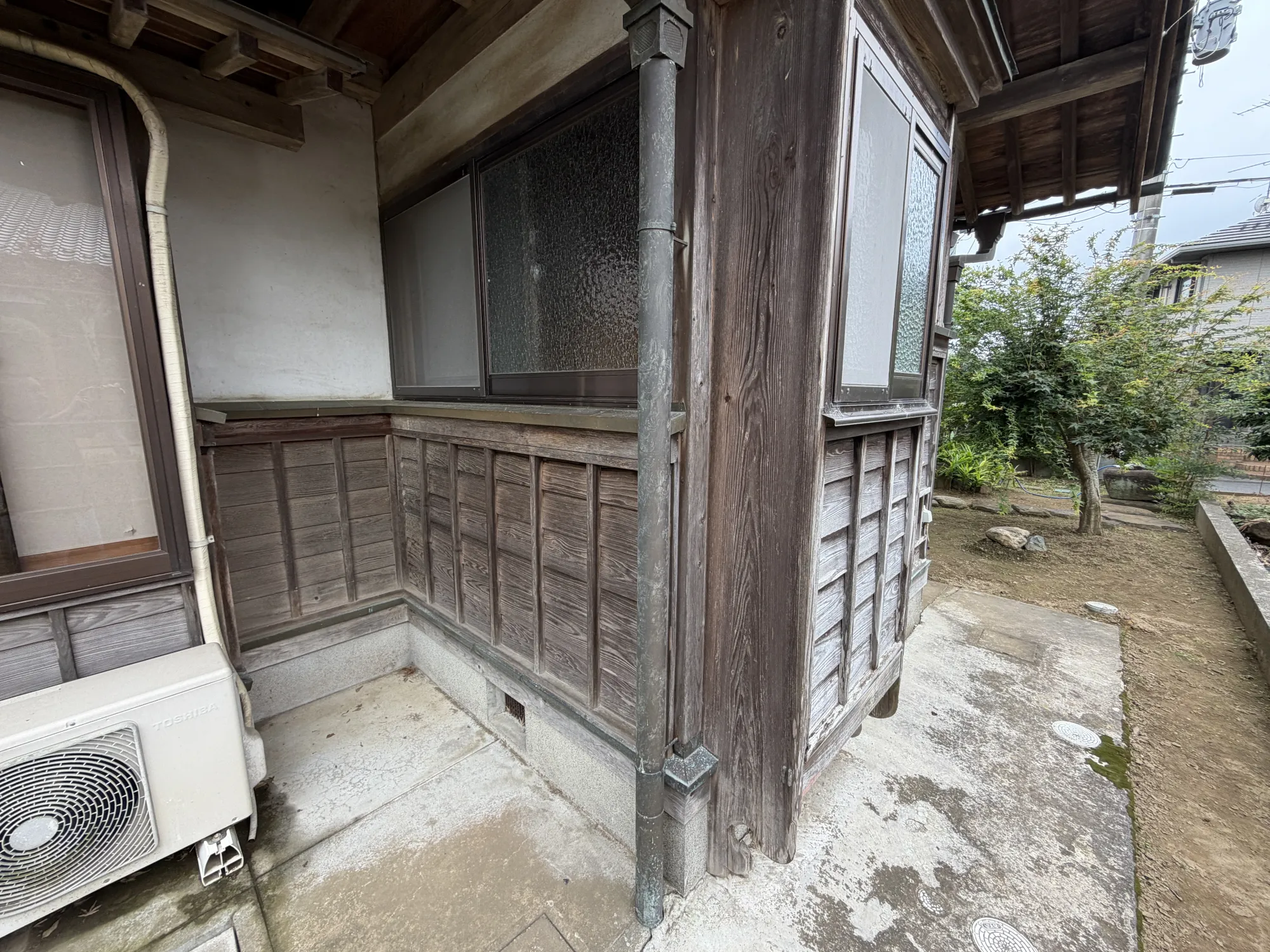 天井のシミは雨漏りとは限らない！？アライグマ・ハクビシンによる被害と、プロが見抜く「獣害」のサイン - 施工後