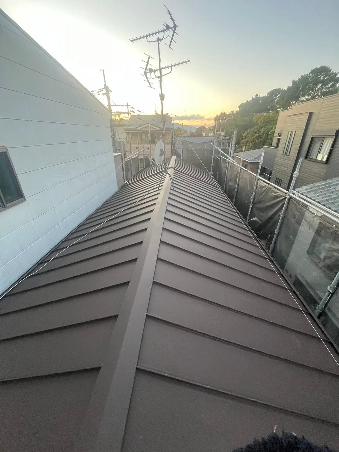 屋根を軽量化することにより耐震性も上がり一石二鳥！屋根葺き替え工事！ - 施工後